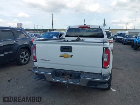 ✅ 2015 Chevrolet Colorado 2WD WT • VIN: 1GCHSAEA1F1217872 • Lot: 43298671. Wystawiony na IAAI z przebiegiem 174 663 mil. Bezpłatny archiwum sprzedaży aukcyjnych z USA i szczegółowy raport historii pojazdu na DreamBid. Zdjęcie 15.