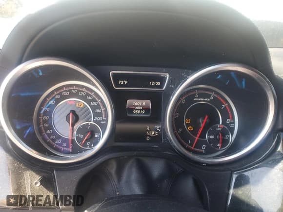 ✅ 2016 Mercedes-Benz GLE 63 S AMG • VIN: 4JGED7FB6GA034617 • Lot: 82073735. Wystawiony na Copart z przebiegiem 95 919 mil. Bezpłatny archiwum sprzedaży aukcyjnych z USA i szczegółowy raport historii pojazdu na DreamBid. Zdjęcie 9.