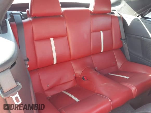 ✅ 2011 Ford Mustang GT Premium • VIN: 1ZVBP8FF3B5103964 • Lot: 43247908. Listed on IAAI with 186,161 mi. Free auction sales archive from the USA and detailed vehicle history report at DreamBid. Image 8.