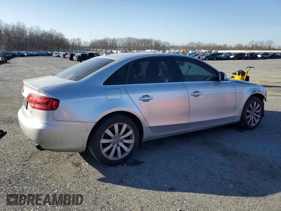 ✅ 2009 Audi A4 Premium Plus • VIN: WAULK78K49A089453 • Лот: 49452205. Опубликован ранее на Copart с пробегом 181 511 миль. Бесплатный доступ к архиву аукционных продаж из США и подробный отчёт об истории автомобиля на DreamBid. Изображение 3.