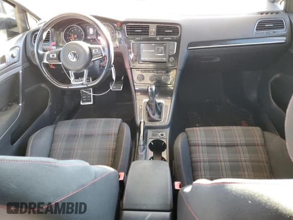 ✅ 2017 Volkswagen Golf GTI S • VIN: 3VW4T7AU2HM066851 • Lot: 89277735. Wystawiony na Copart z przebiegiem 85 228 mil. Bezpłatny archiwum sprzedaży aukcyjnych z USA i szczegółowy raport historii pojazdu na DreamBid. Zdjęcie 8.