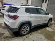 ✅ 2025 Jeep Compass Latitude • VIN: 3C4NJDBN6ST592822 • Lot: 94803335. Listed on Copart with 20,621 mi. Free auction sales archive from the USA and detailed vehicle history report at DreamBid. Image 3.