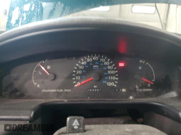 ✅ 1997 Plymouth Neon Highline • VIN: 1P3ES47C0VD102521 • Lot: 38612643. Wystawiony na Copart z przebiegiem 52 881 mil. Bezpłatny archiwum sprzedaży aukcyjnych z USA i szczegółowy raport historii pojazdu na DreamBid. Zdjęcie 9.