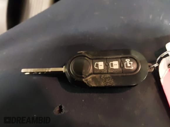 ✅ 2020 Ram ProMaster Cargo • VIN: 3C6URVJG9LE128952 • Lot: 43751086. Listed on IAAI with 59,621 mi. Free auction sales archive from the USA and detailed vehicle history report at DreamBid. Image 11.