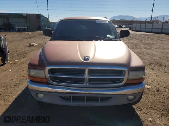 ✅ 2000 Dodge Dakota Sport • VIN: 1B7GG22NXYS641543 • Lot: 79862634. Wystawiony na Copart z przebiegiem 224 750 mil. Bezpłatny archiwum sprzedaży aukcyjnych z USA i szczegółowy raport historii pojazdu na DreamBid. Zdjęcie 5.