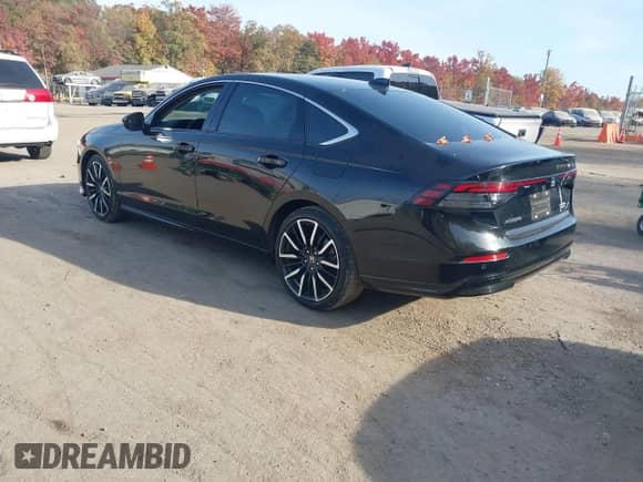 2023 Honda Accord EX-L with VIN 1HGCY2F67PA039431, listed as a IAAI auction lot 40734166 with 32,433 mi miles and . Bid and sale history available at DreamBid. Image 3.