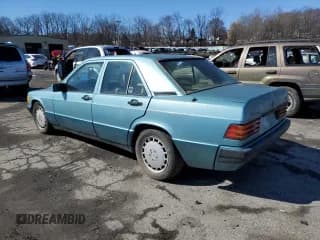 ✅ 1992 Mercedes-Benz 190 • VIN: WDBDA28DXNF892259 • Lot: 50042725. Wystawiony na Copart z przebiegiem 121 832 mil. Bezpłatny archiwum sprzedaży aukcyjnych z USA i szczegółowy raport historii pojazdu na DreamBid. Zdjęcie 2.