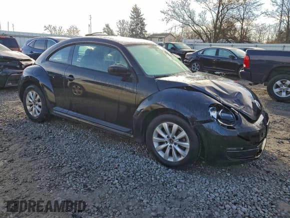 ✅ 2015 Volkswagen Beetle 1.8T • VIN: 3VWF17AT8FM629131 • Lot: 93878905. Wystawiony na Copart z przebiegiem 123 560 mil. Bezpłatny archiwum sprzedaży aukcyjnych z USA i szczegółowy raport historii pojazdu na DreamBid. Zdjęcie 4.