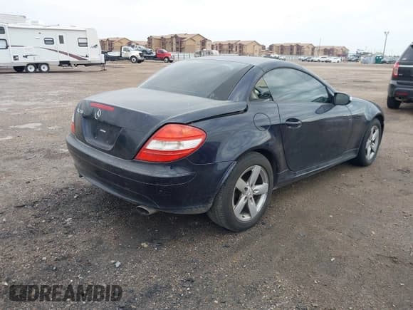 ✅ 2006 Mercedes-Benz SLK 280 • VIN: WDBWK54F36F115065 • Lot: 38926287. Listed on IAAI with 228,379 mi. Free auction sales archive from the USA and detailed vehicle history report at DreamBid. Image 4.