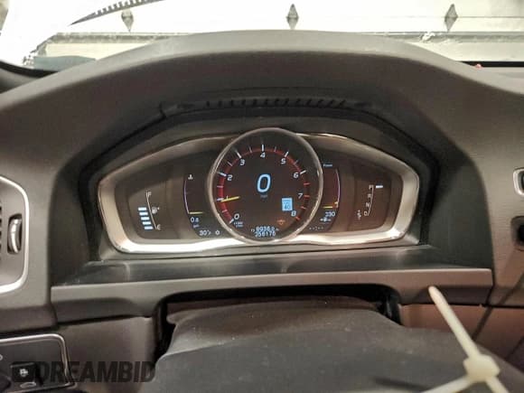 ✅ 2016 Volvo S60 T6 Drive-E Platinum • VIN: YV149MFM4F1342394 • Lot: 95929505. Listed on Copart with 256,175 mi. Free auction sales archive from the USA and detailed vehicle history report at DreamBid. Image 9.