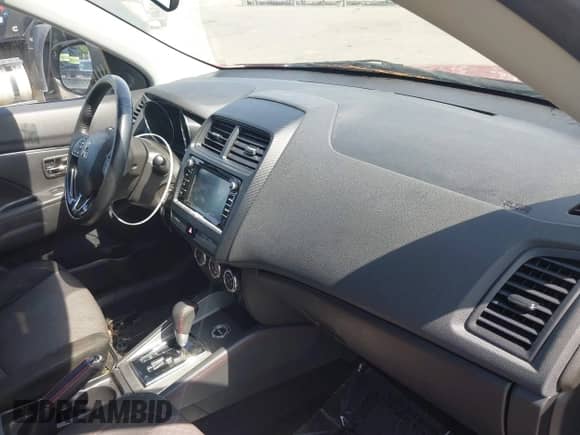 2018 Mitsubishi Outlander ES with VIN JA4AR3AU1JU015818, listed as a IAAI auction lot 42513453 with 91,467 mi miles and . Bid and sale history available at DreamBid. Image 17.