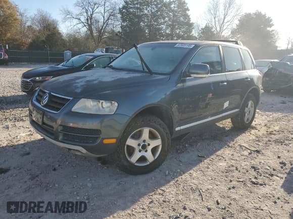 ✅ 2005 Volkswagen Touareg • VIN: WVGZG77L75D075978 • Lot: 92805195. Wystawiony na Copart z przebiegiem Nie podano. Bezpłatny archiwum sprzedaży aukcyjnych z USA i szczegółowy raport historii pojazdu na DreamBid. Zdjęcie 1.