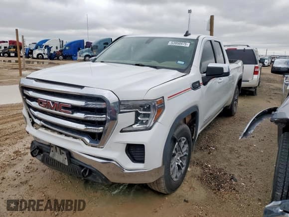 ✅ 2021 GMC Sierra 1500 SLE • VIN: 1GTR9BEDXMZ415428 • Лот: 53950975. Опубликован ранее на Copart с пробегом 218 710 миль. Бесплатный доступ к архиву аукционных продаж из США и подробный отчёт об истории автомобиля на DreamBid. Изображение 1.