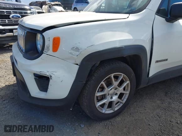 ✅ 2020 Jeep Renegade Sport • VIN: ZACNJAAB7LPL12899 • Lot: 41227832. Listed on IAAI with 46,698 mi. Free auction sales archive from the USA and detailed vehicle history report at DreamBid. Image 6.