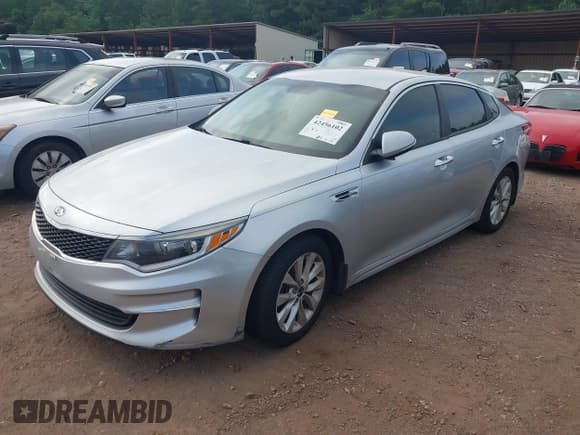 ✅ 2018 Kia Optima S • VIN: 5XXGT4L39JG264711 • Lot: 42456102. Listed on IAAI with 127,382 mi. Free auction sales archive from the USA and detailed vehicle history report at DreamBid. Image 17.