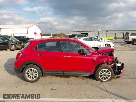 ✅ 2017 FIAT 500X Pop • VIN: ZFBCFXAB1HP595354 • Lot: 43628933. Wystawiony na IAAI z przebiegiem 143 012 mil. Bezpłatny archiwum sprzedaży aukcyjnych z USA i szczegółowy raport historii pojazdu na DreamBid. Zdjęcie 14.