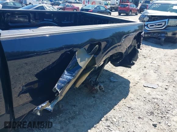 ✅ 2025 Ford F-150 XL • VIN: 1FTMF1LP2SKD18160 • Lot: 43058340. Wystawiony na IAAI z przebiegiem 4 949 mil. Bezpłatny archiwum sprzedaży aukcyjnych z USA i szczegółowy raport historii pojazdu na DreamBid. Zdjęcie 6.