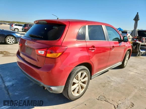 ✅ 2013 Mitsubishi Outlander ES • VIN: 4A4AP3AU5DE011659 • Lot: 91094625. Wystawiony na Copart z przebiegiem 130 608 mil. Bezpłatny archiwum sprzedaży aukcyjnych z USA i szczegółowy raport historii pojazdu na DreamBid. Zdjęcie 3.