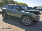 ✅ 2024 GMC Hummer EV 3X • VIN: 1GKB0RDC1RU103519 • Lot: 64767695. Wystawiony na Copart z przebiegiem Nie podano. Bezpłatny archiwum sprzedaży aukcyjnych z USA i szczegółowy raport historii pojazdu na DreamBid. Zdjęcie 4.