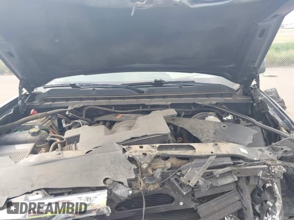 ✅ 2019 Chevrolet Silverado 1500 LT • VIN: 2GCVKPEC3K1130955 • Lot: 43162627. Wystawiony na IAAI z przebiegiem 147 747 mil. Bezpłatny archiwum sprzedaży aukcyjnych z USA i szczegółowy raport historii pojazdu na DreamBid. Zdjęcie 10.