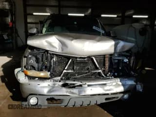 ✅ 2003 Chevrolet Suburban LT • VIN: 1GNFK16Z23R137075 • Лот: 46408225. Опубликован ранее на Copart с пробегом Не указан. Бесплатный доступ к архиву аукционных продаж из США и подробный отчёт об истории автомобиля на DreamBid. Изображение 5.