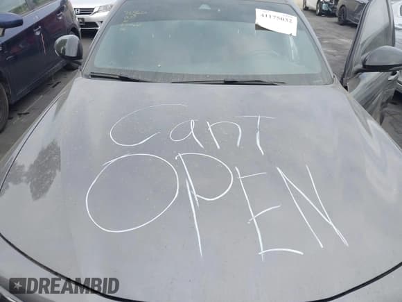 ✅ 2024 Alfa Romeo Giulia Veloce • VIN: ZARFAMBN0R7678524 • Lot: 41175032. Wystawiony na IAAI z przebiegiem 13 332 mil. Bezpłatny archiwum sprzedaży aukcyjnych z USA i szczegółowy raport historii pojazdu na DreamBid. Zdjęcie 10.