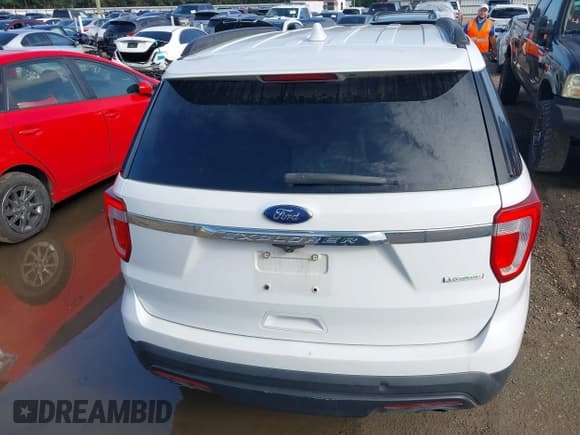 ✅ 2017 Ford Explorer • VIN: 1FM5K7BH5HGB14196 • Lot: 42701054. Listed on IAAI with 111,094 mi. Free auction sales archive from the USA and detailed vehicle history report at DreamBid. Image 16.
