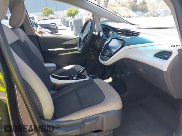 ✅ 2018 Chevrolet Bolt EV LT • VIN: 1G1FW6S00J4139718 • Lot: 42162016. Wystawiony na IAAI z przebiegiem 95 347 mil. Bezpłatny archiwum sprzedaży aukcyjnych z USA i szczegółowy raport historii pojazdu na DreamBid. Zdjęcie 5.