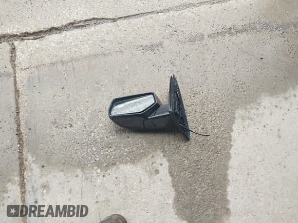 ✅ 2018 Chevrolet Tahoe LS • VIN: 1GNSCAEC1JR142211 • Лот: 42829547. Опубликован ранее на IAAI с пробегом 116 846 миль. Бесплатный доступ к архиву аукционных продаж из США и подробный отчёт об истории автомобиля на DreamBid. Изображение 12.