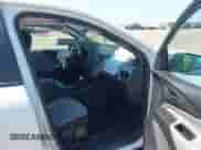 2022 Chevrolet Equinox LS z VIN 3GNAXHEV8NS206631, wystawiony jako IAAI lot #43150880 z przebiegiem 41 107 mil mil oraz . Historia ofert i sprzedaży dostępna na DreamBid. Obrazek 5.