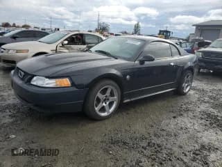 ✅ 2004 Ford Mustang Standard • VIN: 1FAFP40644F232840 • Lot: 91038825. Wystawiony na Copart z przebiegiem Nie podano. Bezpłatny archiwum sprzedaży aukcyjnych z USA i szczegółowy raport historii pojazdu na DreamBid. Zdjęcie 1.