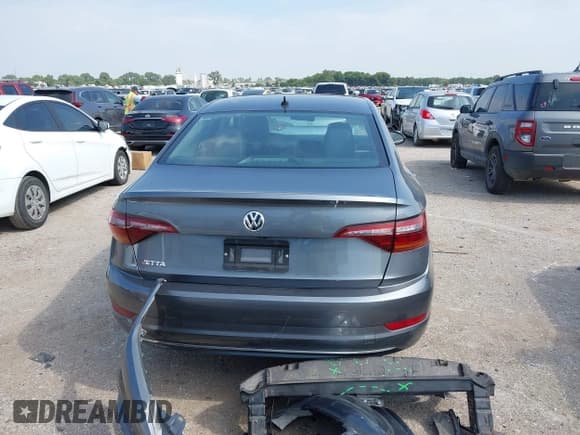✅ 2019 Volkswagen Jetta S • VIN: 3VWC57BU3KM124235 • Лот: 43071539. Опубликован ранее на IAAI с пробегом 78 027 миль. Бесплатный доступ к архиву аукционных продаж из США и подробный отчёт об истории автомобиля на DreamBid. Изображение 17.