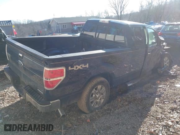 ✅ 2012 Ford F-150 XL • VIN: 1FTEX1EM2CFB07359 • Лот: 41722673. Опубликован ранее на IAAI с пробегом 200 114 миль. Бесплатный доступ к архиву аукционных продаж из США и подробный отчёт об истории автомобиля на DreamBid. Изображение 4.