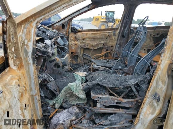 ✅ 2017 Ford Escape SE • VIN: 1FMCU9GDXHUF01265 • Lot: 72560904. Wystawiony na Copart z przebiegiem Nie podano. Bezpłatny archiwum sprzedaży aukcyjnych z USA i szczegółowy raport historii pojazdu na DreamBid. Zdjęcie 7.