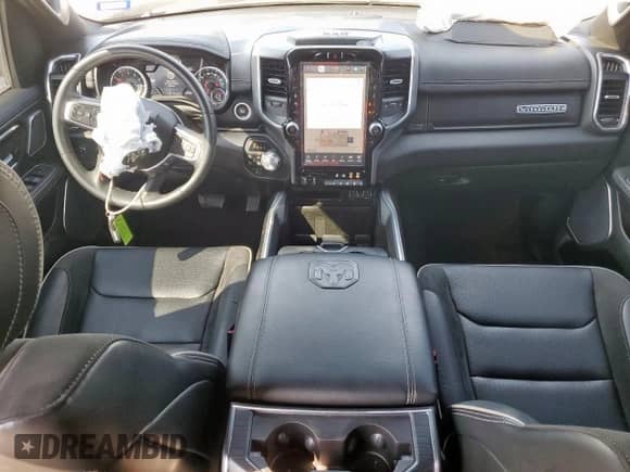 2023 Ram 1500 Laramie z VIN 1C6SRFJT7PN662379, wystawiony jako Copart lot #81452325 z przebiegiem 27 254 mil mil oraz Szkoda całkowita • Salvage title. Historia ofert i sprzedaży dostępna na DreamBid. Obrazek 8.