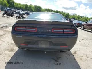 ✅ 2018 Dodge Challenger SXT Plus • VIN: 2C3CDZAG3JH317807 • Lot: 56797264. Wystawiony na Copart z przebiegiem Nie podano. Bezpłatny archiwum sprzedaży aukcyjnych z USA i szczegółowy raport historii pojazdu na DreamBid. Zdjęcie 6.