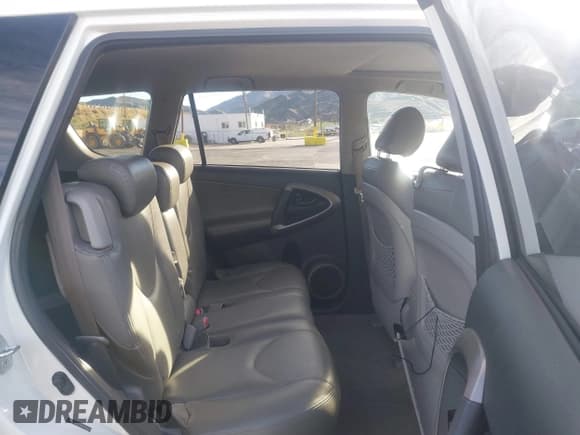 ✅ 2007 Toyota RAV4 Limited • VIN: JTMZD31V075043709 • Lot: 43836621. Listed on IAAI with 203,806 mi. Free auction sales archive from the USA and detailed vehicle history report at DreamBid. Image 8.