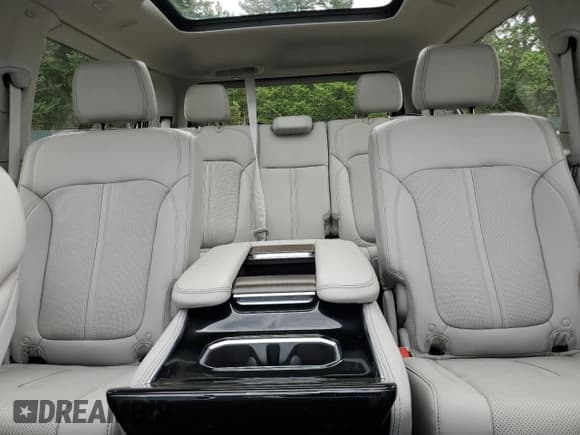 ✅ 2023 Jeep Grand Wagoneer • VIN: 1C4SJVEJ1PS560841 • Lot: 61099385. Listed on Copart with 15,467 mi. Free auction sales archive from the USA and detailed vehicle history report at DreamBid. Image 10.