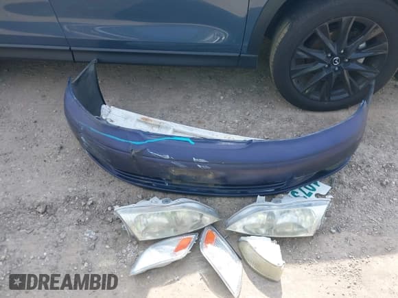 ✅ 1999 Lexus ES 300 • VIN: JT8BF28G6X0216271 • Lot: 42277471. Listed on IAAI with 198,965 mi. Free auction sales archive from the USA and detailed vehicle history report at DreamBid. Image 12.