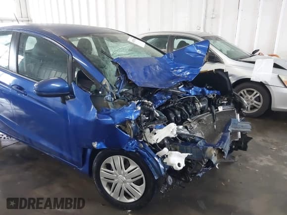 ✅ 2018 Honda Fit LX • VIN: 3HGGK5G42JM724657 • Лот: 43570784. Опубликован ранее на IAAI с пробегом 106 634 миль. Бесплатный доступ к архиву аукционных продаж из США и подробный отчёт об истории автомобиля на DreamBid. Изображение 16.