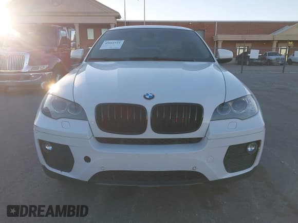 ✅ 2013 BMW X6 xDrive35i • VIN: 5UXFG2C51DL785334 • Lot: 43661516. Wystawiony na IAAI z przebiegiem 141 773 mil. Bezpłatny archiwum sprzedaży aukcyjnych z USA i szczegółowy raport historii pojazdu na DreamBid. Zdjęcie 12.