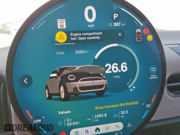 ✅ 2025 MINI Hardtop Cooper S • VIN: WMW23GD05S2W23993 • Lot: 69384805. Listed on Copart with 3,252 mi. Free auction sales archive from the USA and detailed vehicle history report at DreamBid. Image 9.