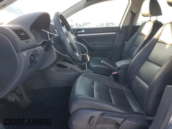 ✅ 2009 Volkswagen Jetta TDI • VIN: 3VWRL71K59M160647 • Lot: 41768945. Listed on Copart with 105,164 mi. Free auction sales archive from the USA and detailed vehicle history report at DreamBid. Image 7.