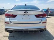 ✅ 2019 Kia Optima SX • VIN: 5XXGW4L21KG374264 • Lot: 60569795. Wystawiony na Copart z przebiegiem 95 226 mil. Bezpłatny archiwum sprzedaży aukcyjnych z USA i szczegółowy raport historii pojazdu na DreamBid. Zdjęcie 6.