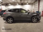 ✅ 2018 Toyota RAV4 XLE • VIN: JTMRFREV4JJ242736 • Лот: 43561158. Опубликован ранее на IAAI с пробегом 79 723 миль. Бесплатный доступ к архиву аукционных продаж из США и подробный отчёт об истории автомобиля на DreamBid. Изображение 14.