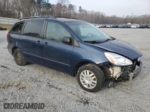 ✅ 2004 Toyota Sienna CE • VIN: 5TDZA23C54S145804 • Lot: 48679855. Listed on Copart with 289,206 mi. Free auction sales archive from the USA and detailed vehicle history report at DreamBid. Image 4.