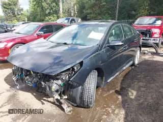 2015 Hyundai Sonata Sport z VIN 5NPE34AF5FH070046, wystawiony jako IAAI lot #43326808 z przebiegiem 45 815 mil mil oraz . Historia ofert i sprzedaży dostępna na DreamBid. Obrazek 2.