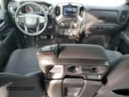 ✅ 2021 GMC Sierra 1500 • VIN: 3GTU9AEF4MG145182 • Lot: 84267464. Wystawiony na Copart z przebiegiem 88 092 mil. Bezpłatny archiwum sprzedaży aukcyjnych z USA i szczegółowy raport historii pojazdu na DreamBid. Zdjęcie 8.