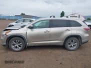 ✅ 2014 Toyota Highlander XLE • VIN: 5TDJKRFH2ES063394 • Lot: 42744211. Listed on IAAI with 221,208 mi. Free auction sales archive from the USA and detailed vehicle history report at DreamBid. Image 14.