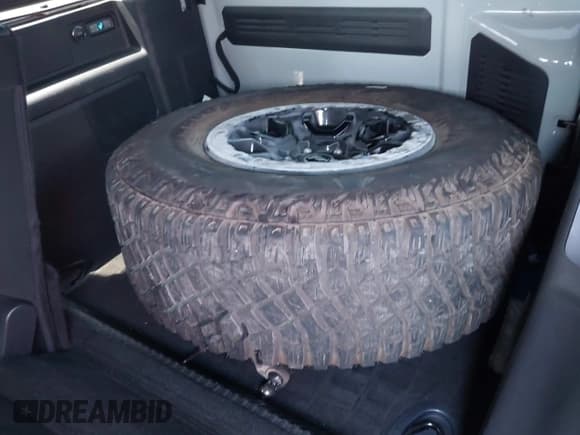 ✅ 2023 Ford Bronco • VIN: 1FMEE5DP1PLB84493 • Лот: 42784150. Опубликован ранее на IAAI с пробегом 21 581 миль. Бесплатный доступ к архиву аукционных продаж из США и подробный отчёт об истории автомобиля на DreamBid. Изображение 12.